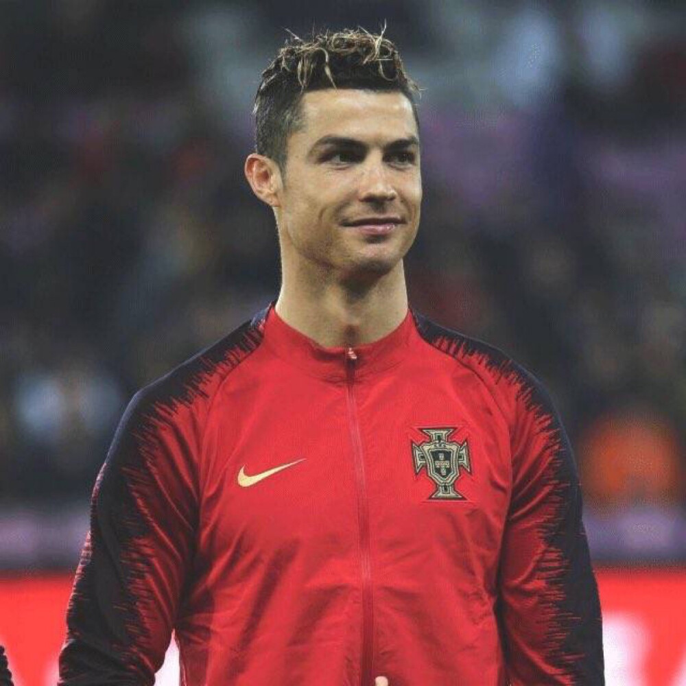 新一代篮球传奇：东契奇第五代签名鞋Luka 5亮相（篮球新传奇崛起：东契奇第五代签名鞋Luka 5重磅登场）