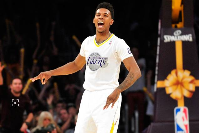 追上咱们盐城的足球巨星了，蒯纪闻还有苏超的队员们（走近盐城足球巨星蒯纪闻，与苏超球员相会）