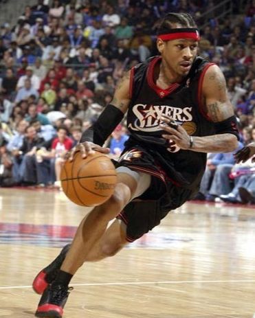 韩足晚报（2025.11.9）关键判罚恐左右格局（韩足夜报（2025.11.9）：争议判罚或将改写格局）