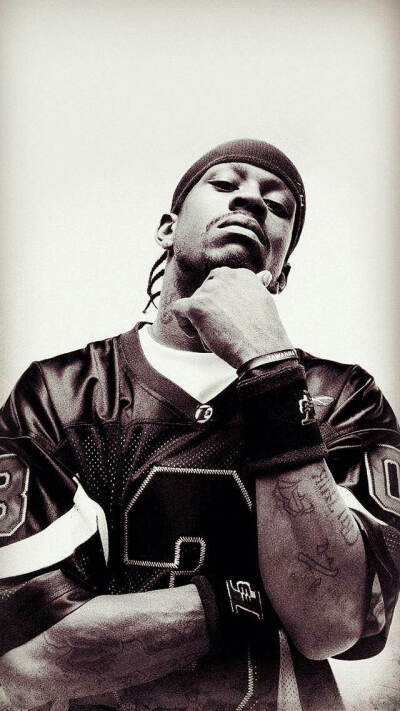 对阵尼斯首开记录，奥巴梅扬解锁职业生涯400球里程碑（奥巴梅扬对尼斯先拔头筹，生涯400球里程碑达成）