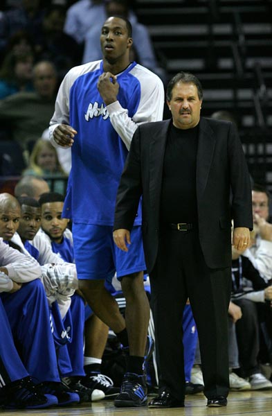 金畅质疑王钰栋经纪公司：德转错误的经纪人信息多了去了（金畅质疑王钰栋经纪团队：德转经纪人信息频现错误）