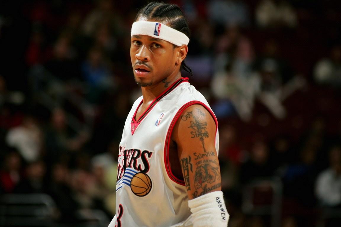 拜仁将创下德甲44轮连续领跑纪录，打破自己1973年创造的纪录（拜仁有望连续44轮领跑德甲，刷新1973年自创纪录）