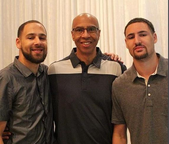 洛夫顿半场高效表现，数据亮眼（洛夫顿半场火力全开，数据抢眼）