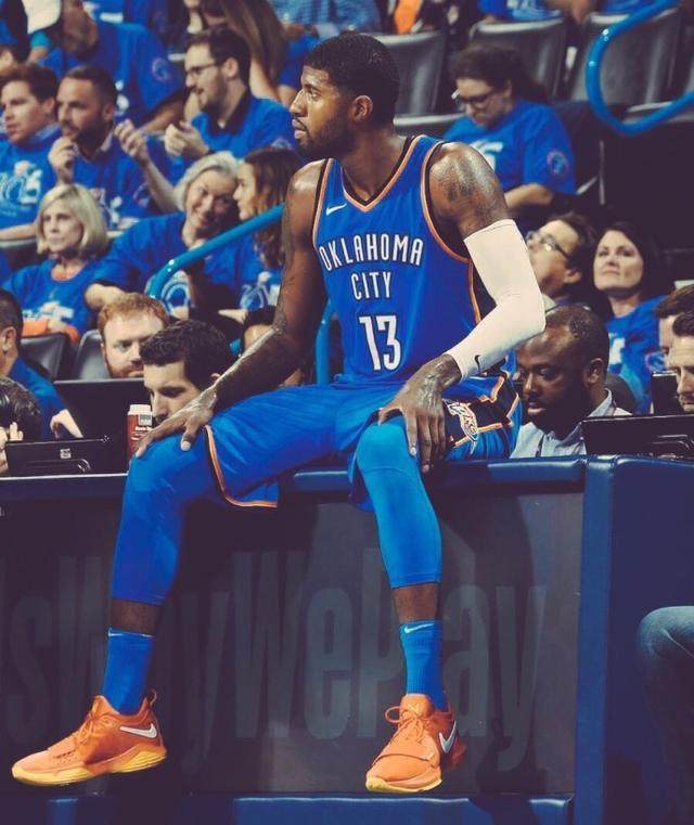 阿斯：巴萨和拜仁都有意桑托斯后卫索萨，后者被誉为新马塞洛（阿斯报：巴萨与拜仁有意桑托斯后卫索萨，后者被称为新马塞洛）