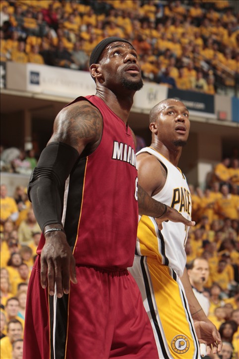 2025／26赛季英超：纽卡斯尔联4-1完胜埃弗顿，打破客场不胜魔咒（2025／26英超：纽卡斯尔联4比1击败埃弗顿，客场不胜纪录作古）