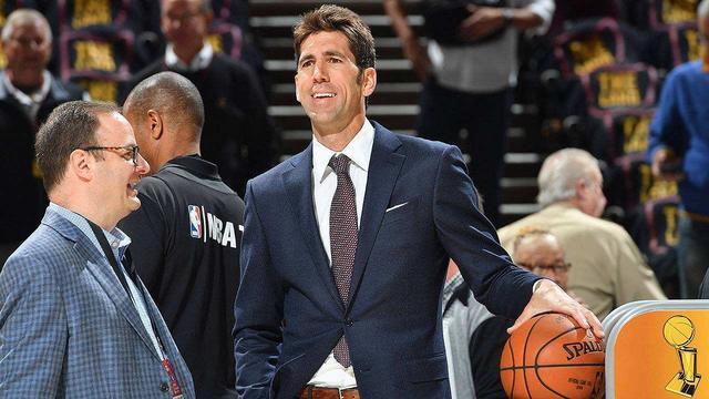 国乒8-1轻取日本队，豪夺混团世界杯三连冠（国乒8-1完胜日本，强势加冕混团世界杯三连冠）